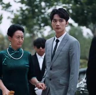 新：豪门继承人拉着我领证第95集